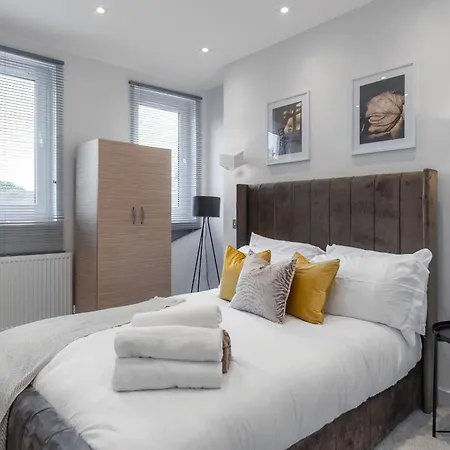 Modern & Stylish Apartments Didcot With Free Wifi Exterior photo