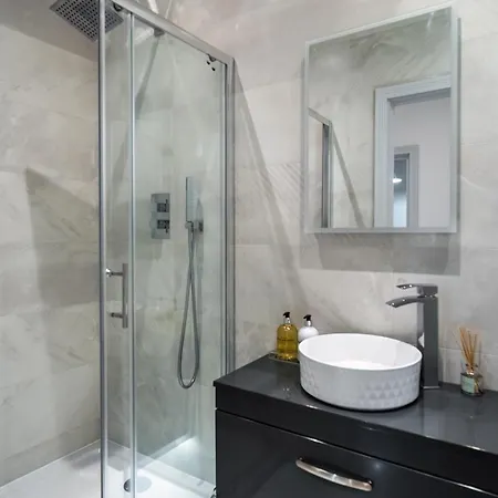 Modern & Stylish Apartments Didcot With Free Wifi Exterior photo