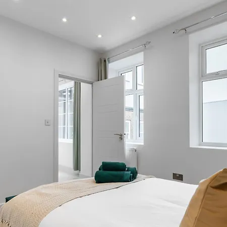 Modern & Stylish Apartments Didcot With Free Wifi Exterior photo