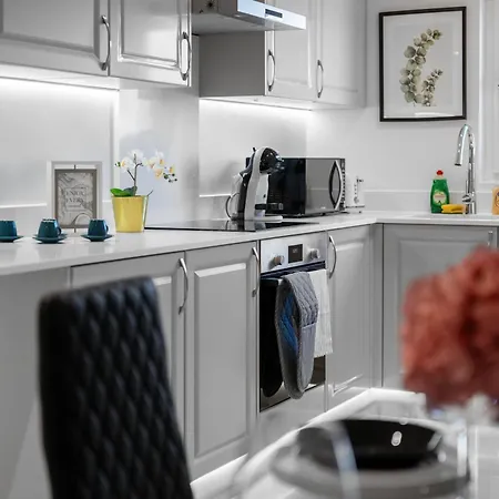 Modern & Stylish Apartments Didcot With Free Wifi Exterior photo