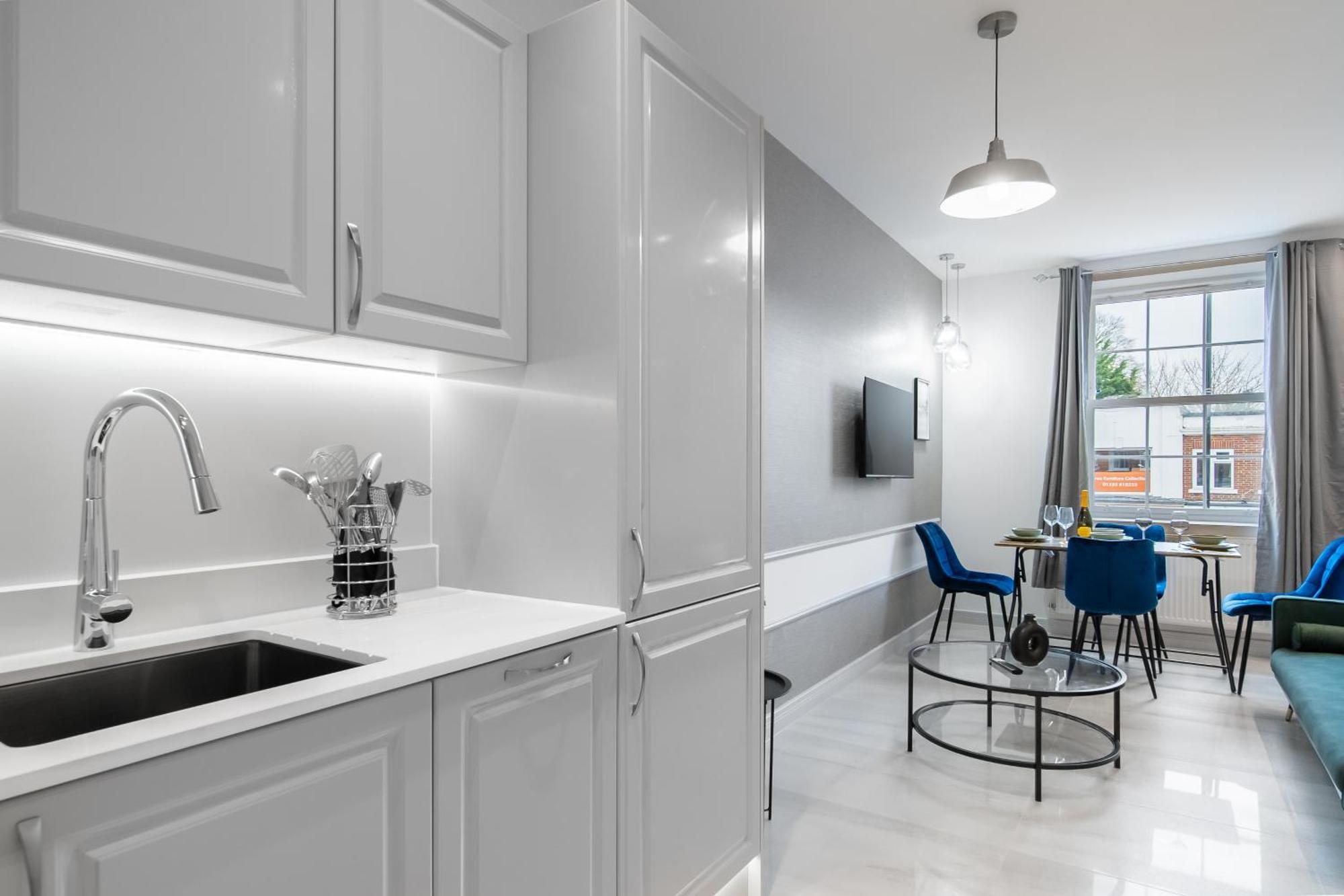 Modern & Stylish With Free Wifi Apartment